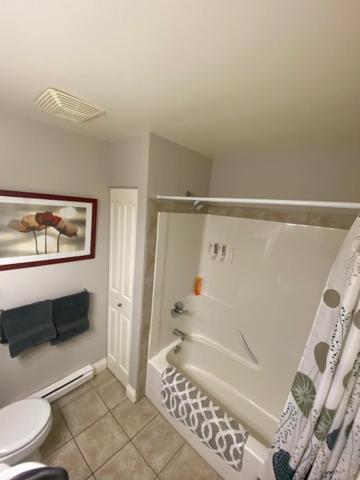 Guest Suites On Benvenuto Brentwood Bay Екстериор снимка